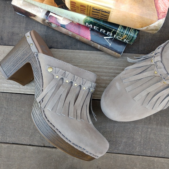 Dansko Shoes - New DANSKO Deni Fringe Mule Clog Size 40